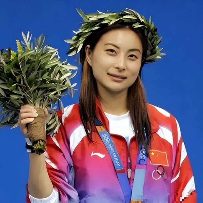 张雨霏说奥运冠军需要天时地利人和 中国泳军坚韧迎战不公