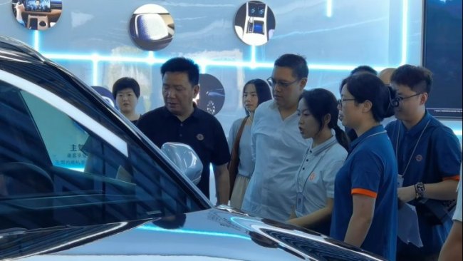 印尼专业集团党代表团一行访渝，点赞“重庆造”新能源汽车
