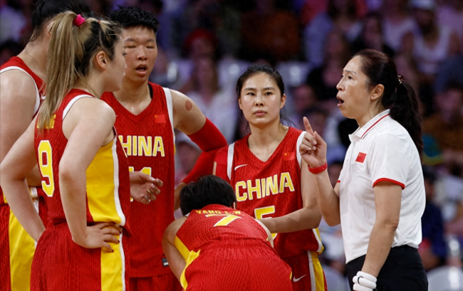 媒体：中国女篮输得不明不白