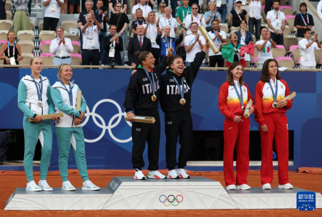 意大利组合鲍利妮/埃拉尼网球女双夺冠 巴黎奥运闪耀时刻