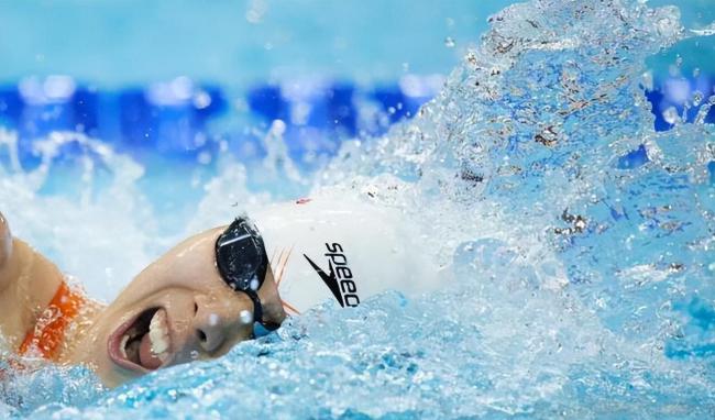 媒体评男子4X100米混接：硬仗摘星 ——中国泳士震撼逆袭