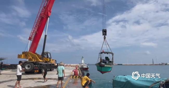 台风“摩羯”迫近 海南多地进入防御模式