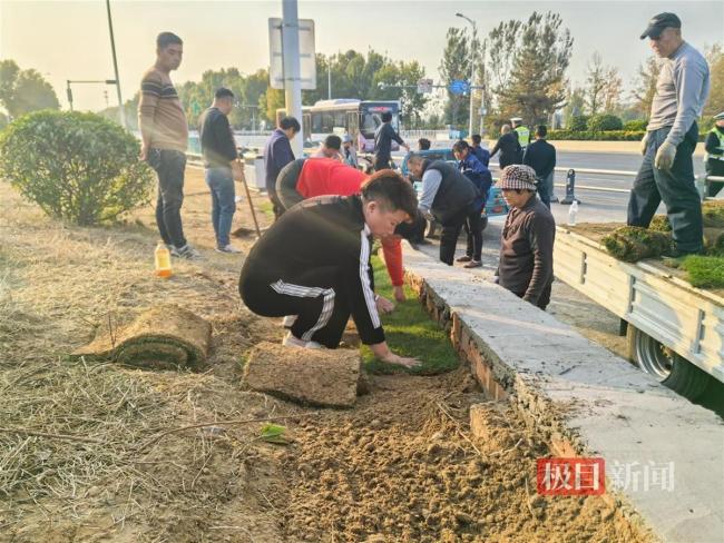 郑州大学生夜骑开封本周末或迎高峰 骑行安全受重视