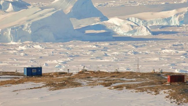 南极中山国家大气本底监测站建成