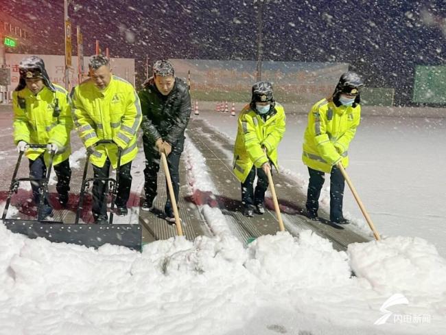 山東高速：戰(zhàn)風(fēng)雪 保暢通