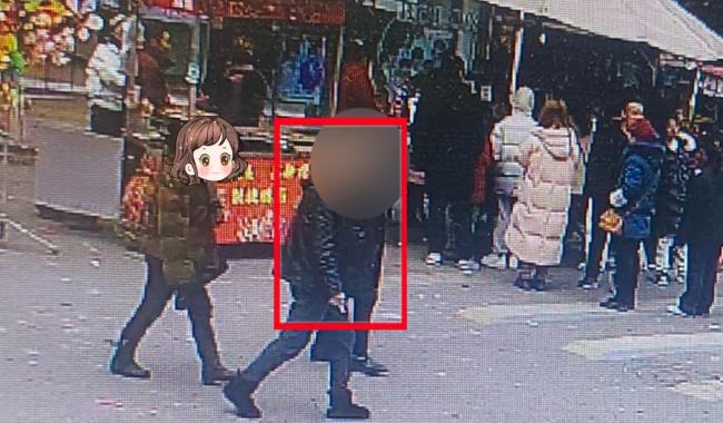 男子在女友家飯桌上被民警帶走