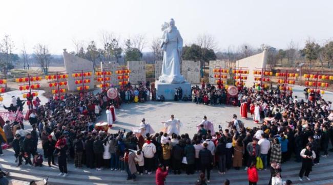 春節(jié)多地推出特色文化旅游活動(dòng) 亳州文化盛宴引游客熱潮