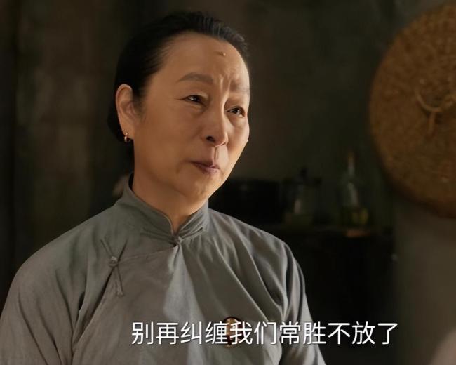 奚美娟：39歲產(chǎn)子卻離婚獨(dú)自撫養(yǎng)，《六姊妹》何家精神支柱演技太精準(zhǔn)