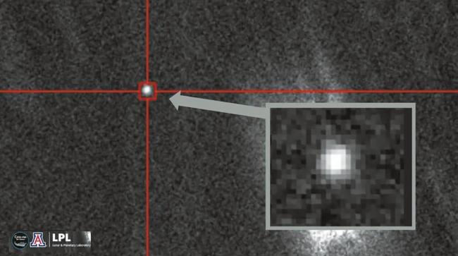 小行星撞地球概率為何一變?cè)僮? ></p><p>全國空間探測(cè)技術(shù)首席科學(xué)傳播專家龐之浩解釋說,，小行星威脅評(píng)估主要通過大型光學(xué)望遠(yuǎn)鏡和雷達(dá)系統(tǒng)等天文觀測(cè)設(shè)備來測(cè)定軌道參數(shù)，并利用天體力學(xué)的方法和算法計(jì)算未來軌跡,。由于其他天體引力的影響,，軌道可能會(huì)發(fā)生變化，因此相關(guān)機(jī)構(gòu)會(huì)不斷更新數(shù)據(jù),。此外,，還需要對(duì)小行星的大小、形狀,、成分和自轉(zhuǎn)特性進(jìn)行分析,，這些因素會(huì)影響軌道預(yù)測(cè)和撞擊效果。不同機(jī)構(gòu)評(píng)估結(jié)果存在差異,，主要是因?yàn)槭褂玫脑O(shè)備精度,、數(shù)據(jù)處理能力和算法的不同。</p><p class=