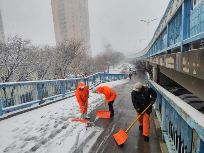 濟(jì)南啟動(dòng)清雪一級(jí)應(yīng)急 全力保障道路暢通