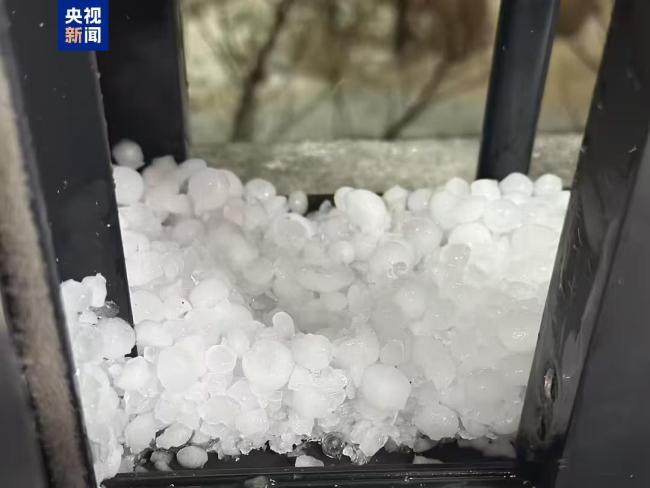 寒潮抵達湘北 湖南嶽陽出現強冰雹天氣