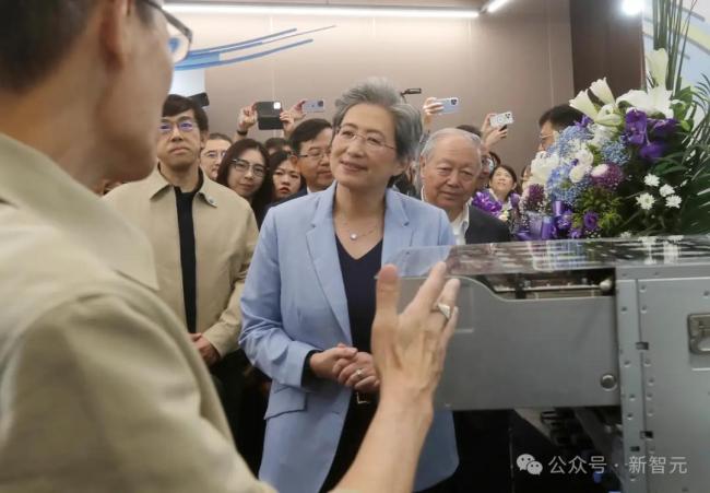 蘇媽擊潰英特爾再戰(zhàn)英偉達，十年逆襲市值飆至1600億,，AMD怪獸完爆4090 7.3倍 AI領(lǐng)域新較量