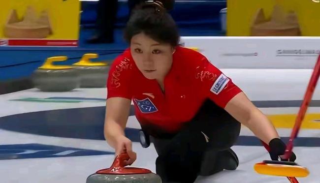 中国女子冰壶队晋级世锦赛半决赛 十四年磨一剑
