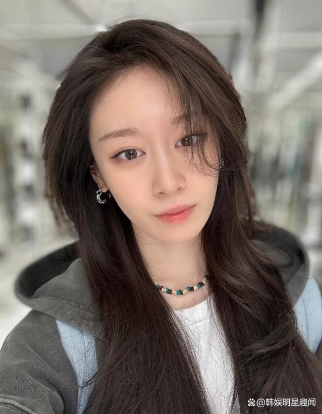 朴智妍晒朴孝敏婚典照 姐妹情深笑貌灿烂