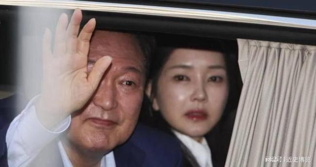 研究员：尹锡悦牢饭吃定了 韩国政坛风云再起