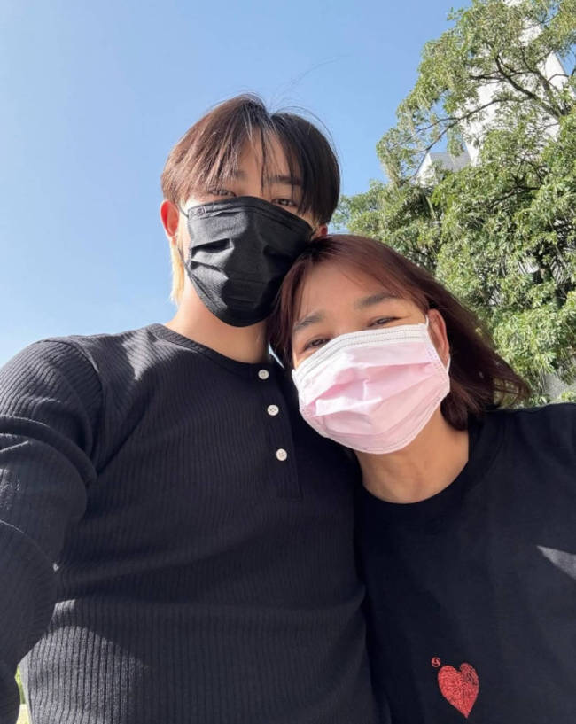黄宏轩发文称姆妈确诊癌症晚期 尊重母亲废弃调理的决定