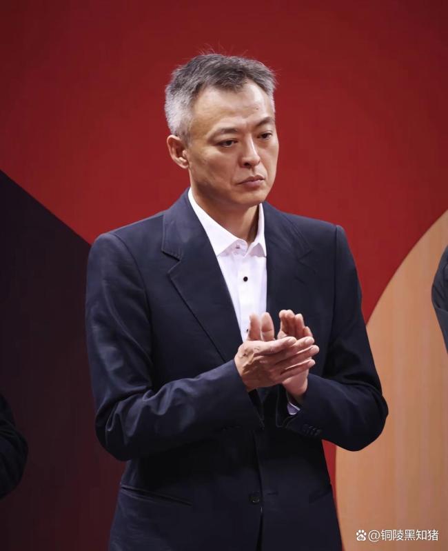 不遗余力支持王励勤接棒 乒坛新掌门引领未来