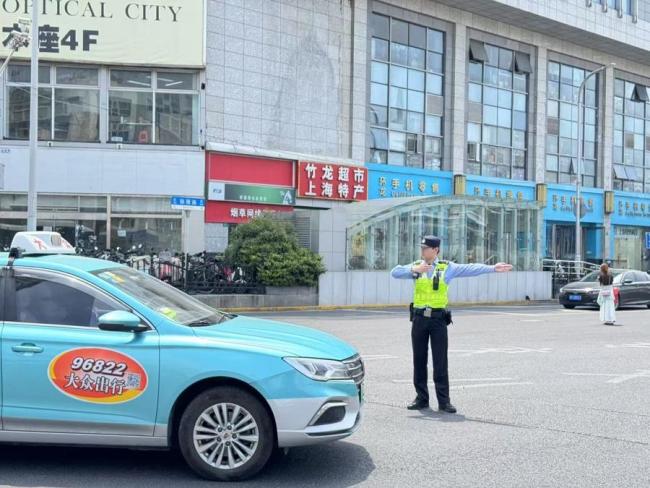 上海火車站單日客流或破21萬 警方多舉措保障出行