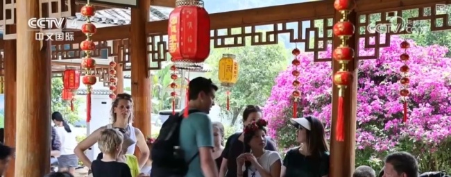中國“游·購”并駕齊驅(qū)火熱 假期消費熱潮再起