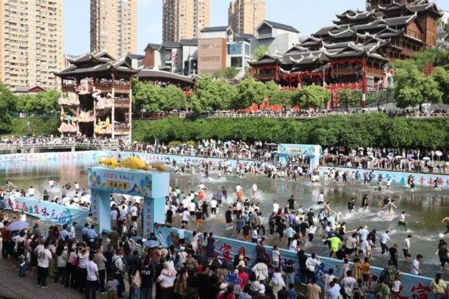 湖北宣恩設應急床位為游客提供住宿 暖心舉措獲贊
