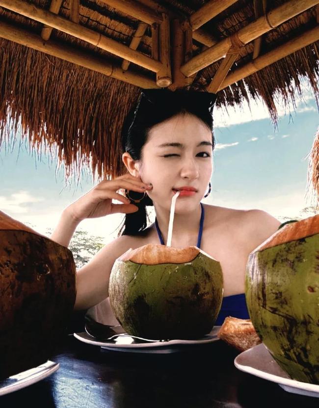 李蘭迪泳裝照 夏日清新引爆全網(wǎng)