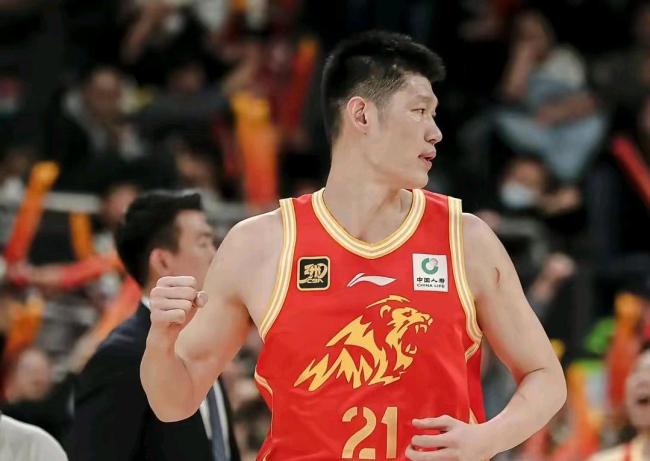 CBA总决赛：北京大胜1-0广厦 周琦两双胡金秋26 8孙铭徽15中2 北京北汽展现卫冕实力