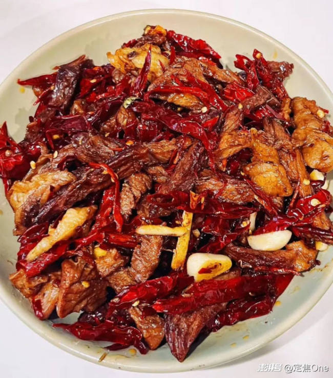 90后當(dāng)起做飯阿姨月入過(guò)萬(wàn)