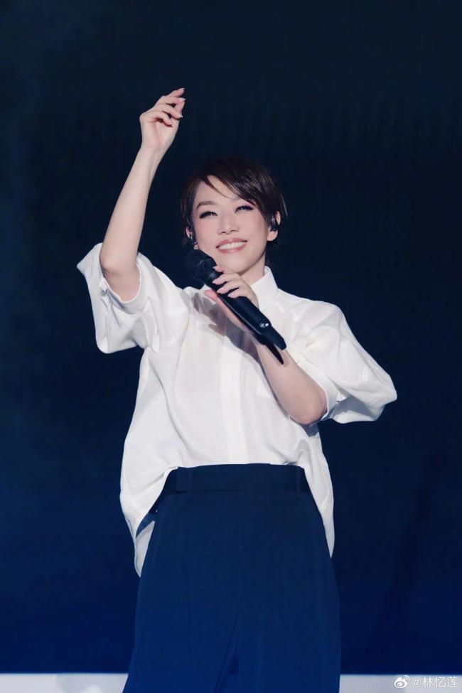 59岁歌手林忆莲 连续发文感谢南昌 温柔相遇拉近距离