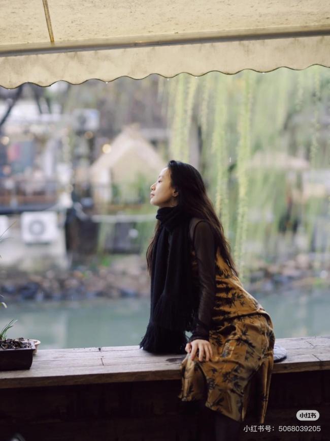 李夢分享自己在杭州的生活 春日記憶引發(fā)共鳴