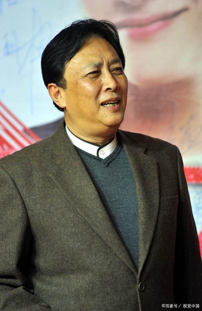 唐国强锐评当下短剧创作的逆境与悼念