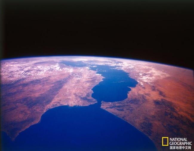 地球上最大的毀滅級洪水,，如何讓干涸的地中海 “起死回生”