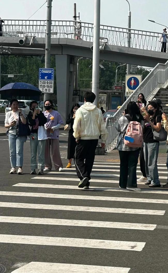 國(guó)乒最新行程,！孫穎莎領(lǐng)銜,，全隊(duì)啟程奔赴多哈 王楚欽生日冷清背后