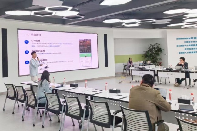 大学生团队开发听音识谱获百万投资 AI音乐创新引领未来