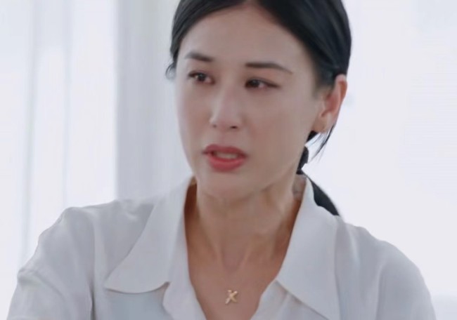 黃圣依真的從豪門嬌妻逆襲了嗎 綜藝中的覺醒之路