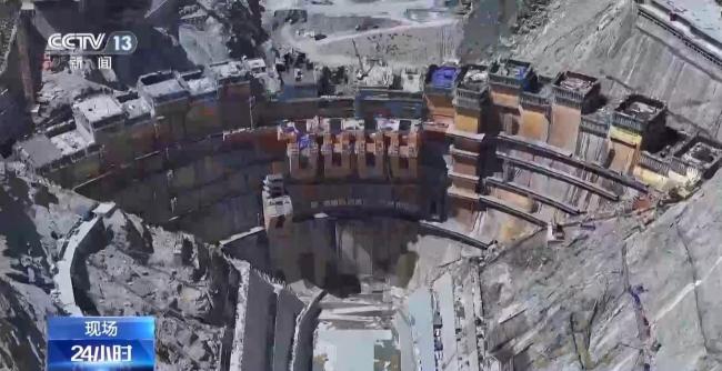 我國在建海拔最高拱壩取出世界最長“芯”