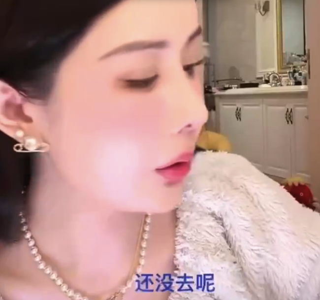 男友曾為陪韋雪放棄讀研，被部分網(wǎng)友視為“真愛宣言”