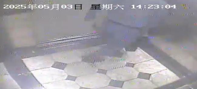兩人帶電動車電池進(jìn)電梯被罰 新規(guī)嚴(yán)懲違法行為