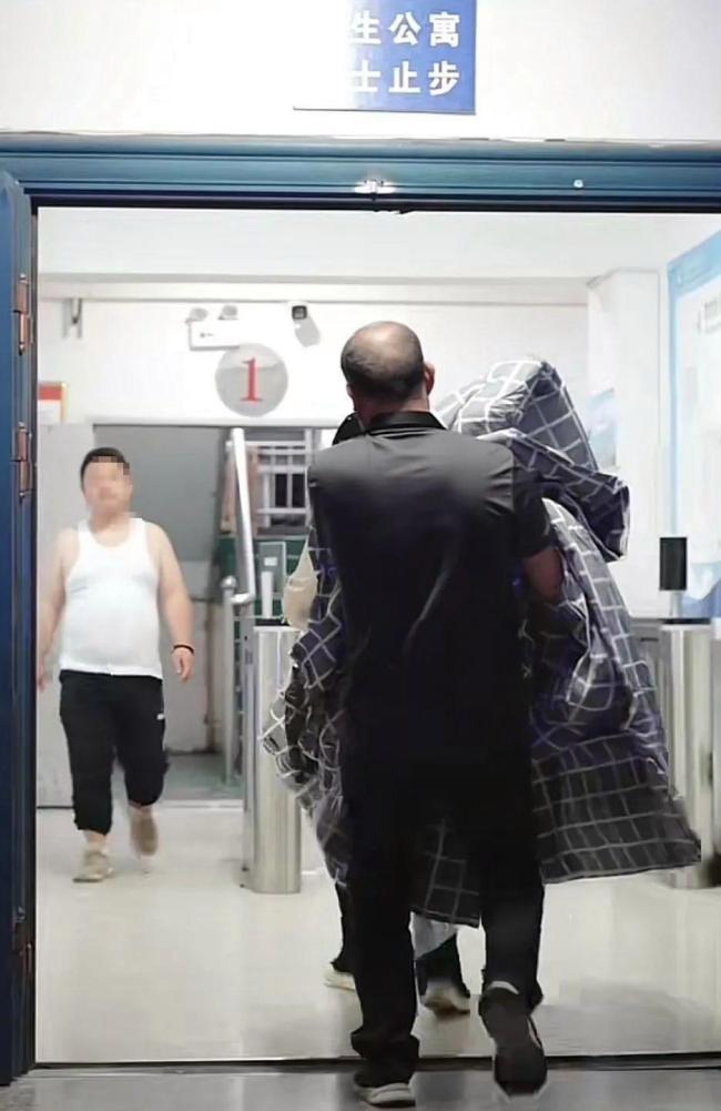 游客住学校后女舍被装摄像头？假 官方辟谣并全面排查