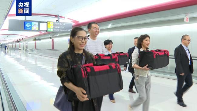 流失美国79年的2卷帛书启程回国 国宝踏上归途