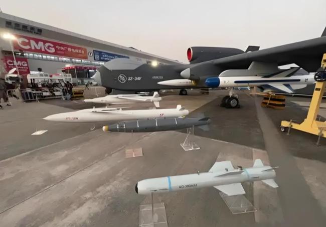 “蜂群母艦”將顛覆戰(zhàn)場規(guī)則嗎 空中無人機航母現(xiàn)身
