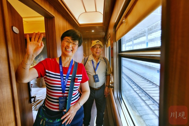 5萬多元一張火車票為何一票難求 高端全包式旅游受追捧
