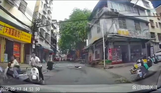 女孩被天降玻璃砸傷 將接受二次手術(shù) 禍從天上來