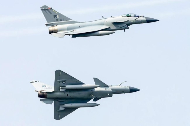 歼-36是美军B-21的天敌吗 六代机颠覆现有空战模式