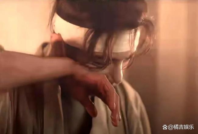 鄭曉龍這么多年還是愛眼淚往上擦