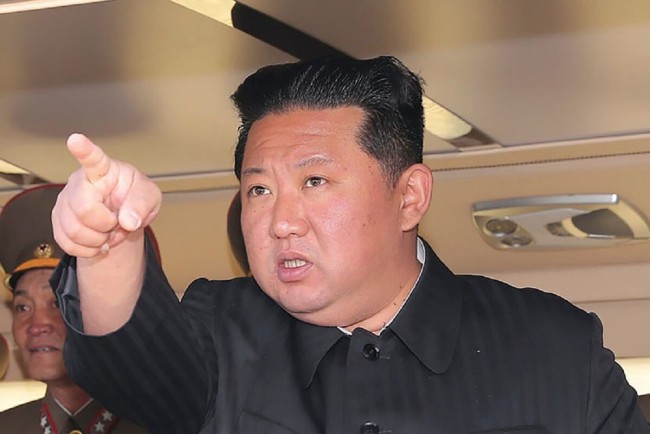 大V：朝鮮驅(qū)逐艦修不好就只能報(bào)廢 下水事故引發(fā)全球關(guān)注