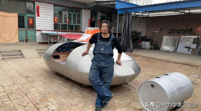 男子躲深山7年手搓300輛車 時間見證匠心,！