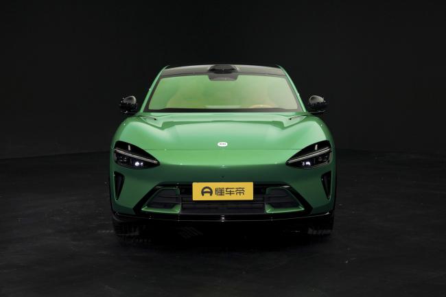 小米YU7新車搶先實拍 科技與性能的完美結(jié)合