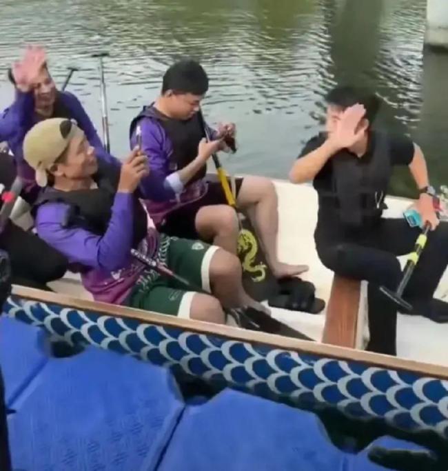 撒贝宁现身龙舟赛飙起标准粤语 点燃全场热情