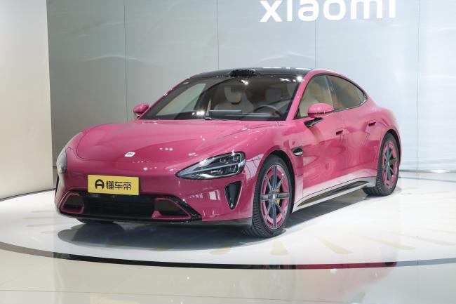 小米YU7新車搶先實拍 科技與性能的完美結(jié)合