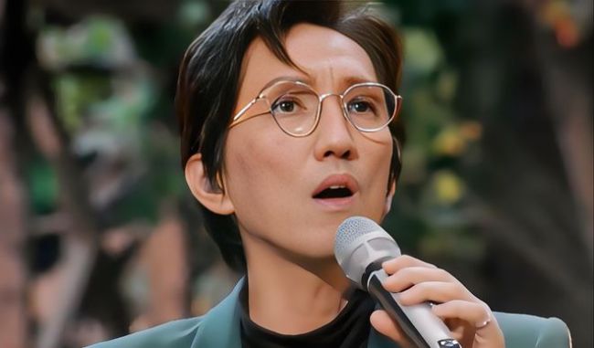 何炅說到林志炫淘汰時抽泣紅了眼眶 爭議與真相背后的音樂戰(zhàn)爭